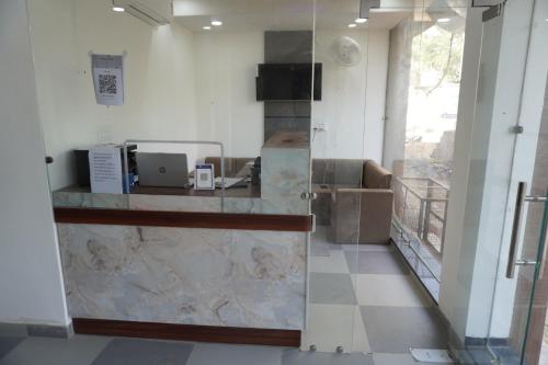 hotel raj hans 500 meter khatu shyam ji temple