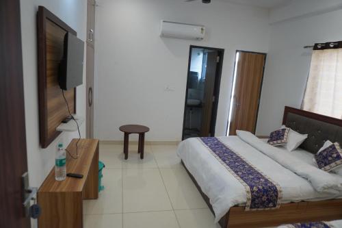 hotel raj hans 500 meter khatu shyam ji temple