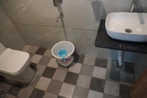 hotel raj hans 500 meter khatu shyam ji temple