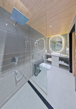 breeze by patron hotels