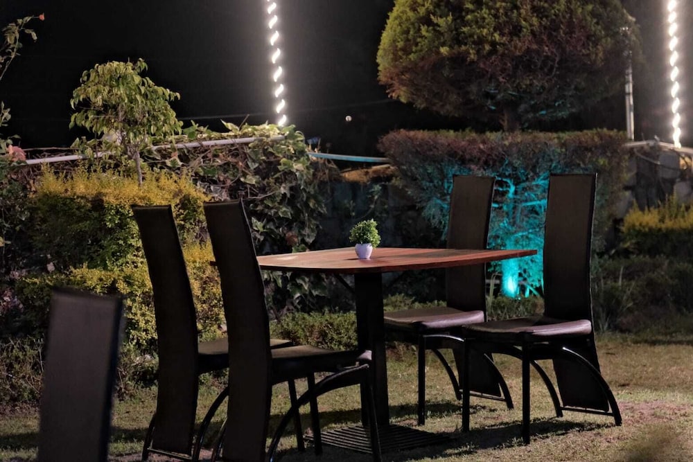 the luv hill hotel and cafe