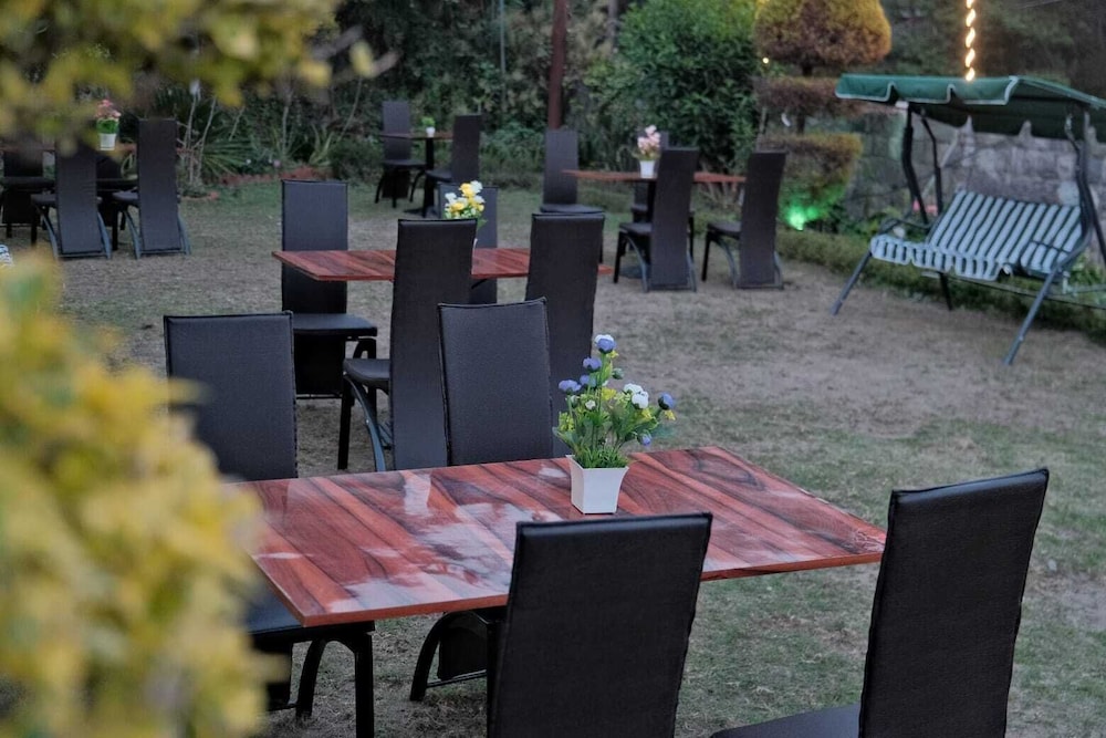 the luv hill hotel and cafe