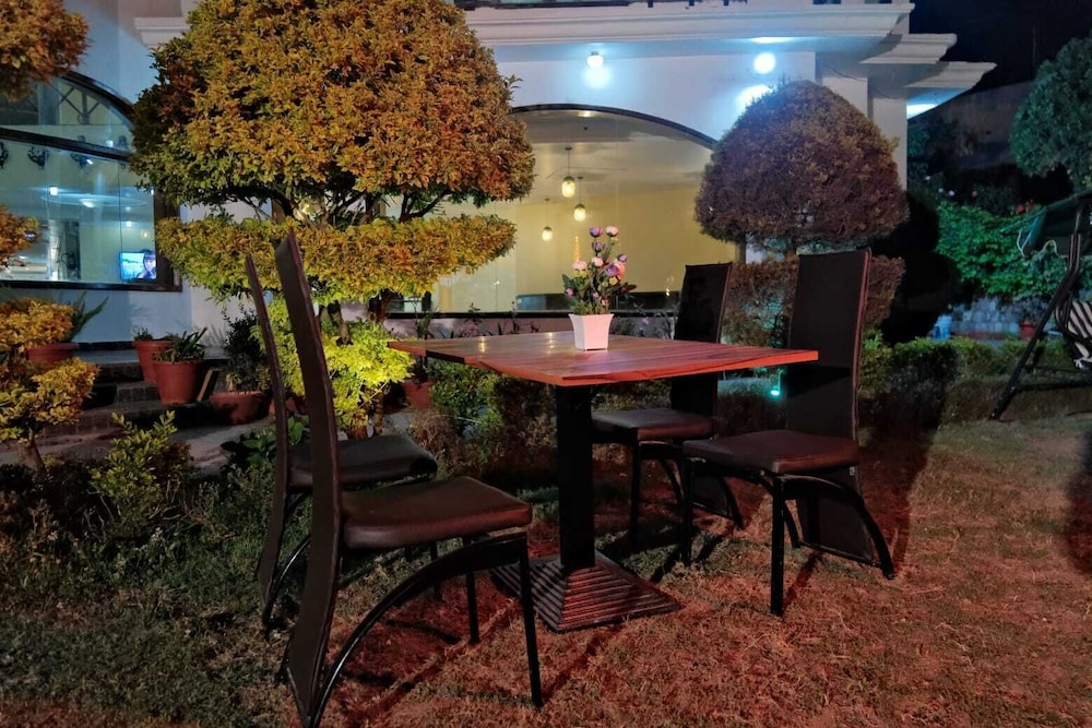 the luv hill hotel and cafe