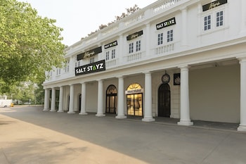 saltstayz autograph connaught place