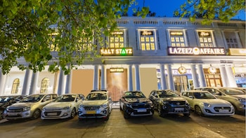 saltstayz autograph connaught place