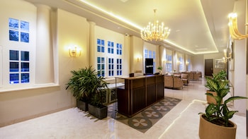 saltstayz autograph connaught place