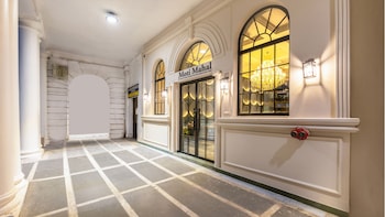 saltstayz autograph connaught place