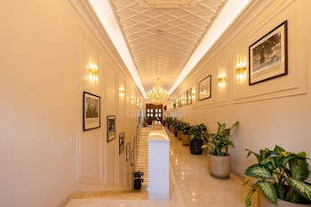 saltstayz autograph connaught place