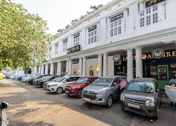 saltstayz autograph connaught place