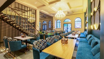 saltstayz autograph connaught place