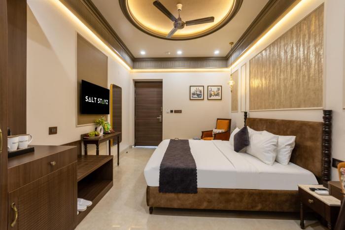 saltstayz autograph connaught place