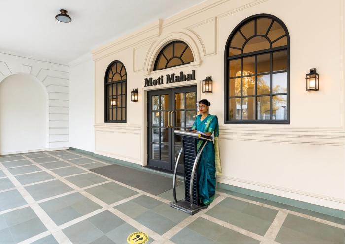 saltstayz autograph connaught place