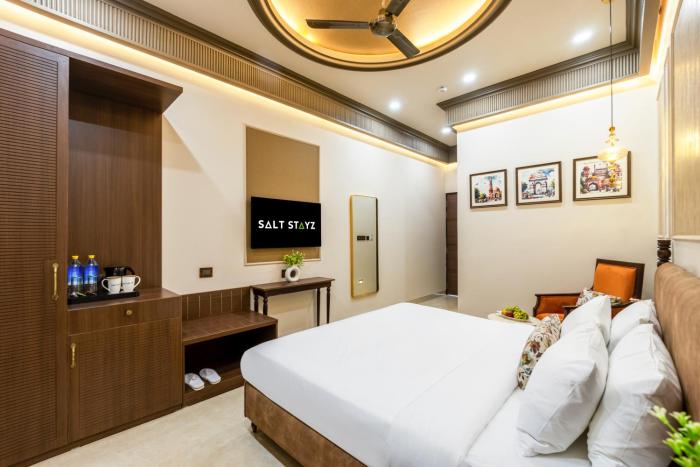 saltstayz autograph connaught place