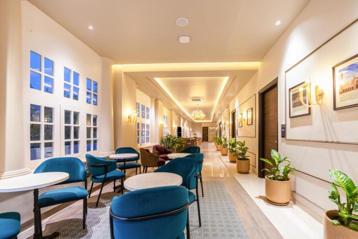 saltstayz autograph connaught place