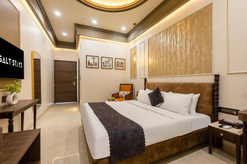 saltstayz autograph connaught place