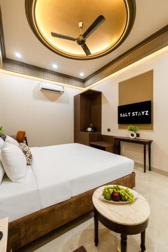 saltstayz autograph connaught place