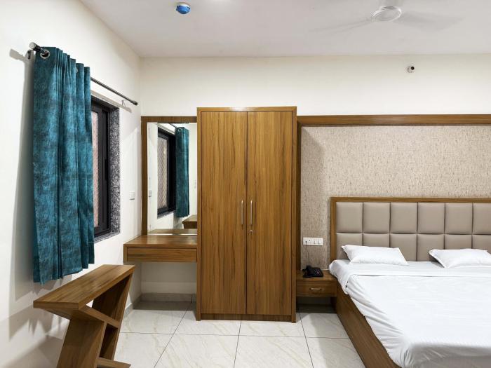 hotel the aadimata and banquets