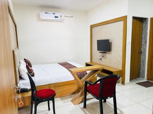 Hotel The Aadimata & Banquets,,4 star