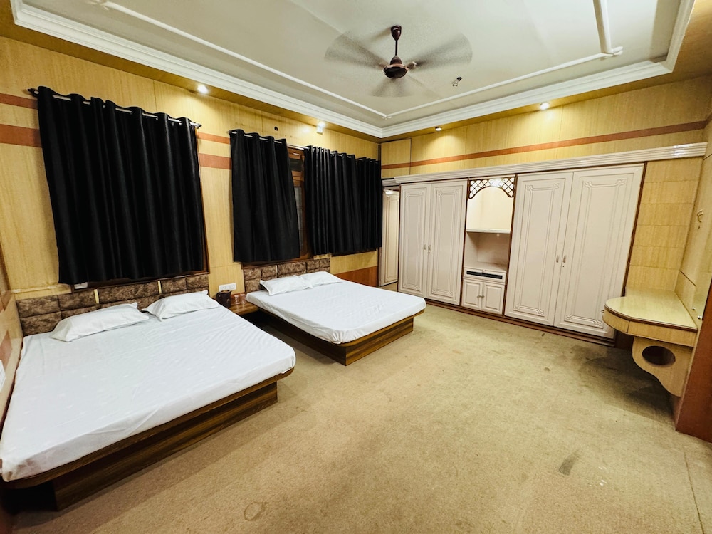 millionaire homestay