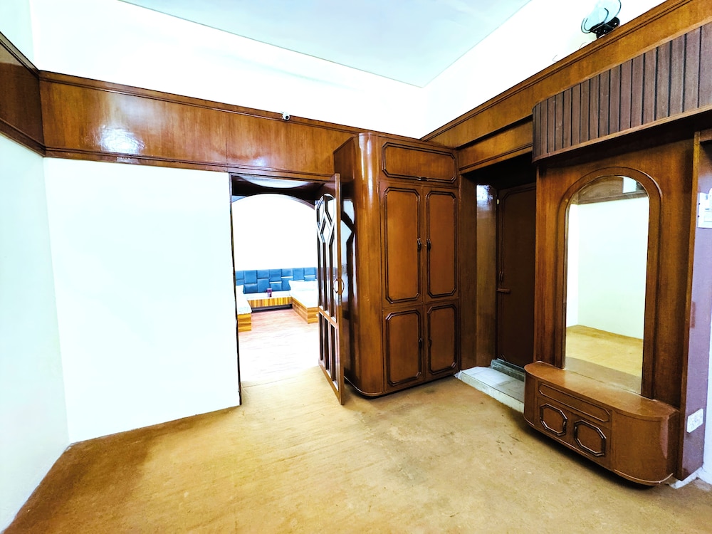 millionaire homestay