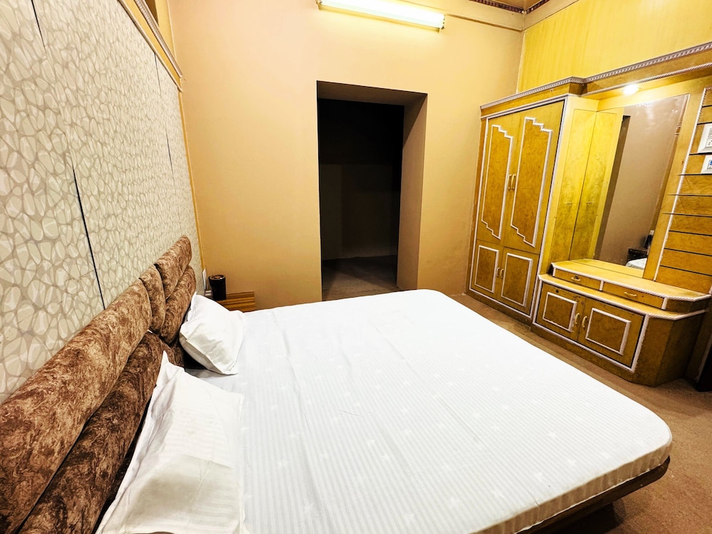 millionaire homestay