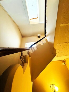 millionaire homestay