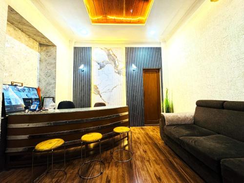 Millionaire Homestay,,2 star