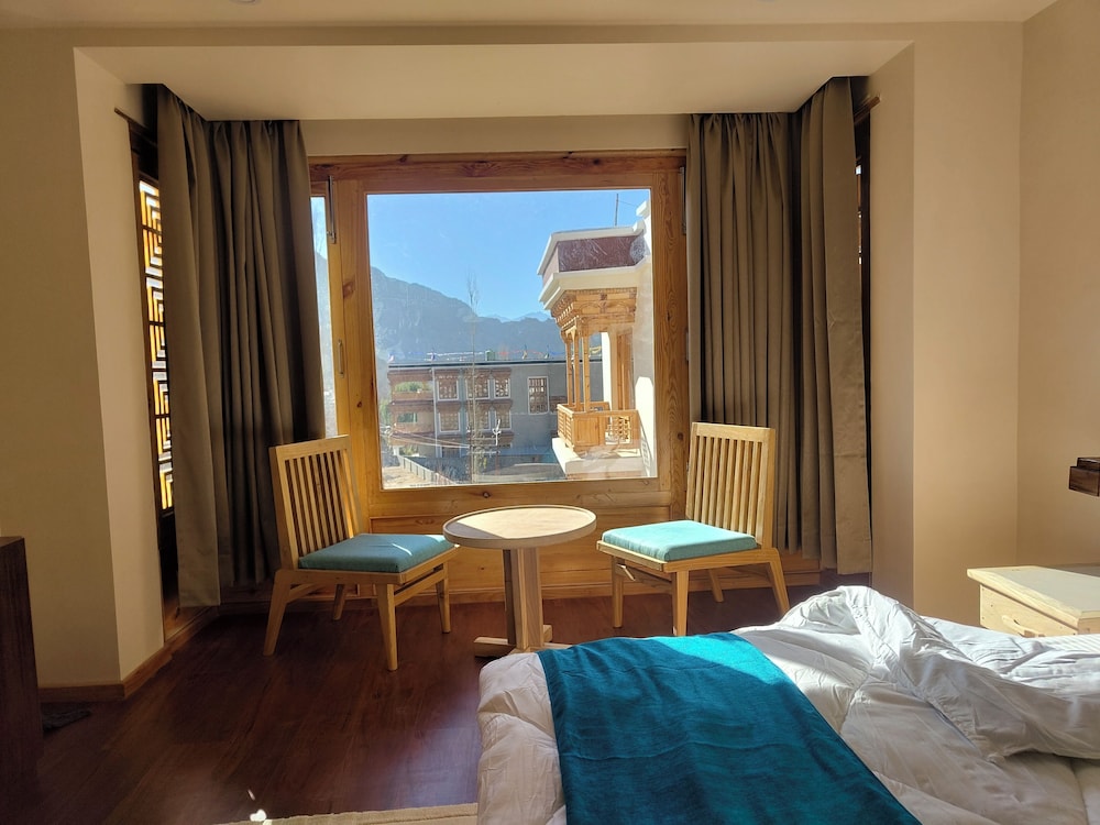 the rangjung hotel