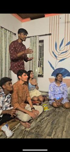 Kulture Konnectt,,2 star