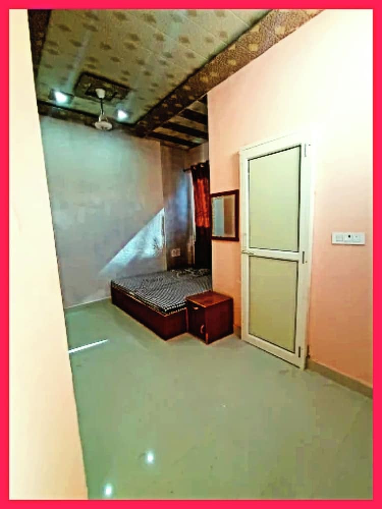 hotel saraswati atithi bhawan vrindavan