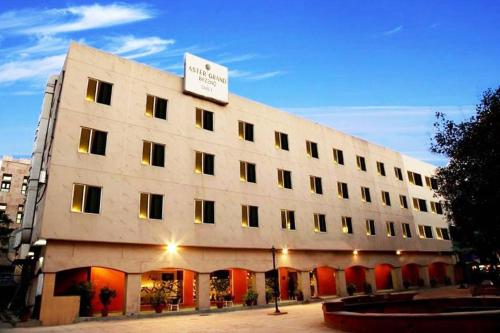 Aster Grand By Zenq Saket,,4 star