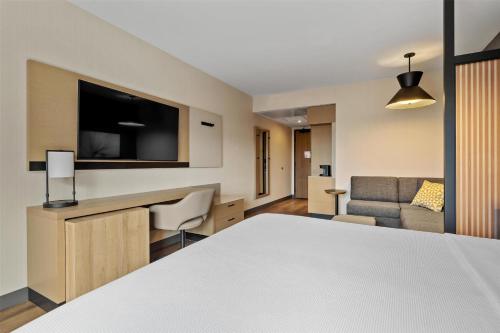 hyatt place rapid city downtown