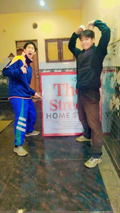 the street homestay