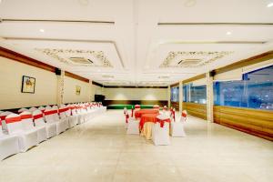 hotel naveena grand