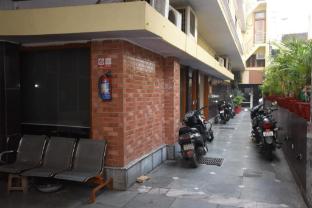 hotel vills guest house lucknow