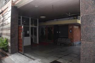 hotel vills guest house lucknow