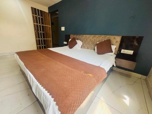 Vijay Shree Hotel,3/8, Vinamra Khand, Gomti Nagar,3 star