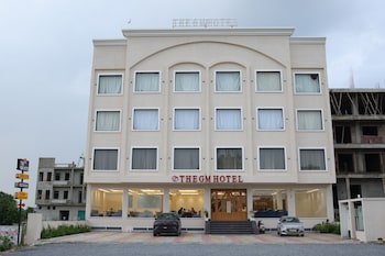 the gm luxe hotel near shree khatu shyam ji mandir