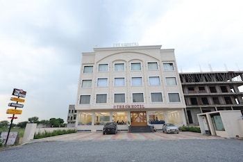 the gm luxe hotel near shree khatu shyam ji mandir