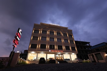 the gm luxe hotel near shree khatu shyam ji mandir