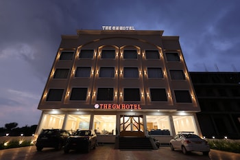 the gm luxe hotel near shree khatu shyam ji mandir