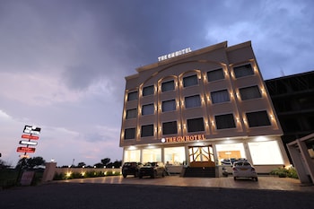 the gm luxe hotel near shree khatu shyam ji mandir
