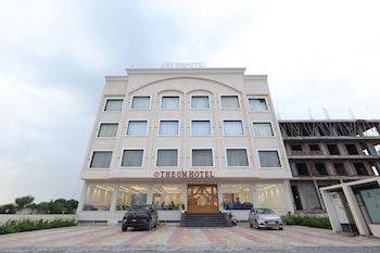 the gm luxe hotel near shree khatu shyam ji mandir