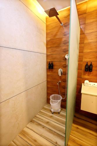 the gm luxe hotel near shree khatu shyam ji mandir