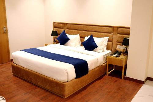 the gm luxe hotel near shree khatu shyam ji mandir