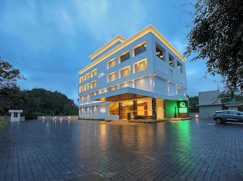 park residency puthupally