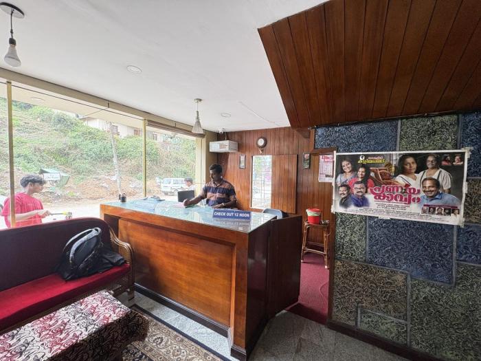 munnar silverline regency