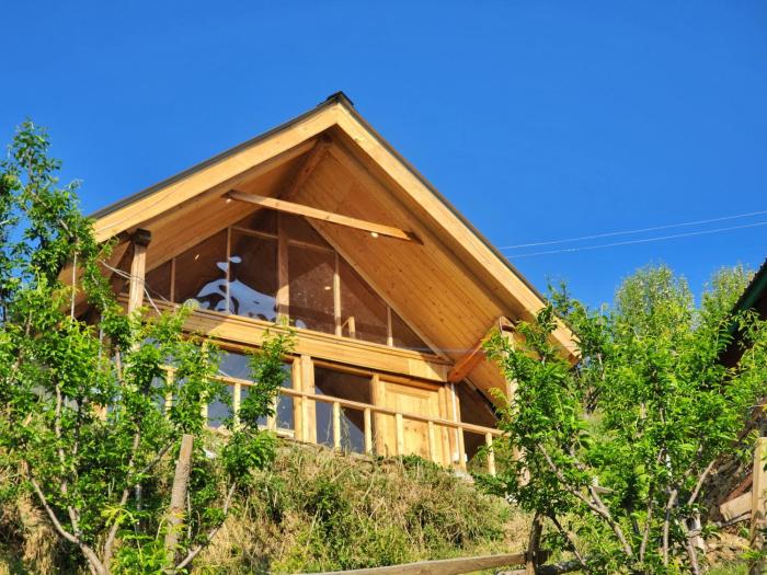 mountain a frame stay sainj