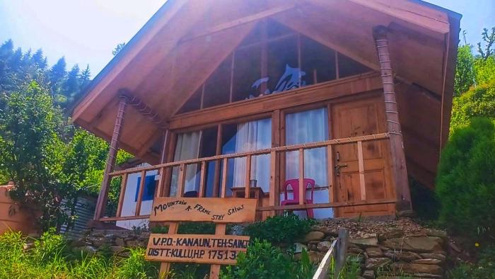 mountain a frame stay sainj