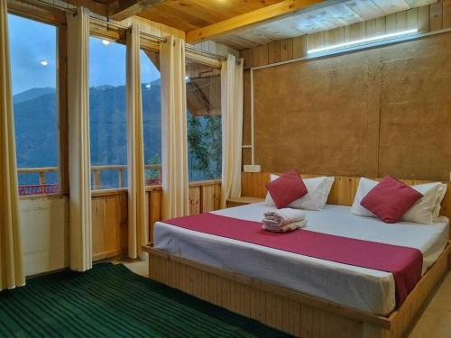 mountain a frame stay sainj